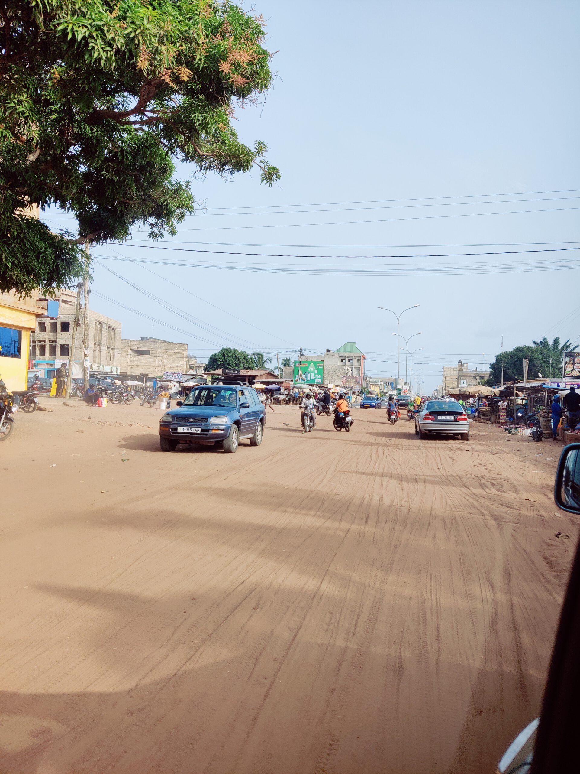 Lukas allein in Lomé